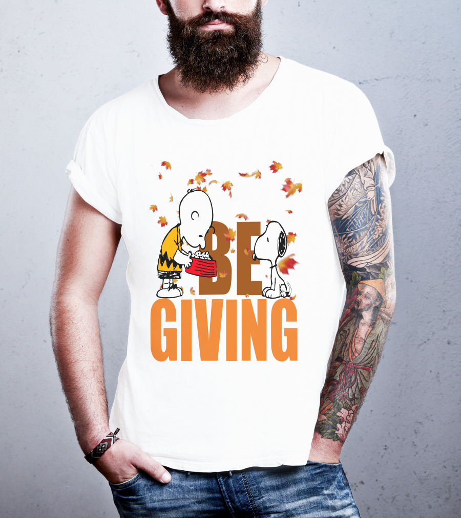 Charlie Brown And Snoopy Be Giving Thanksgiving Day Leaves T-Shirt