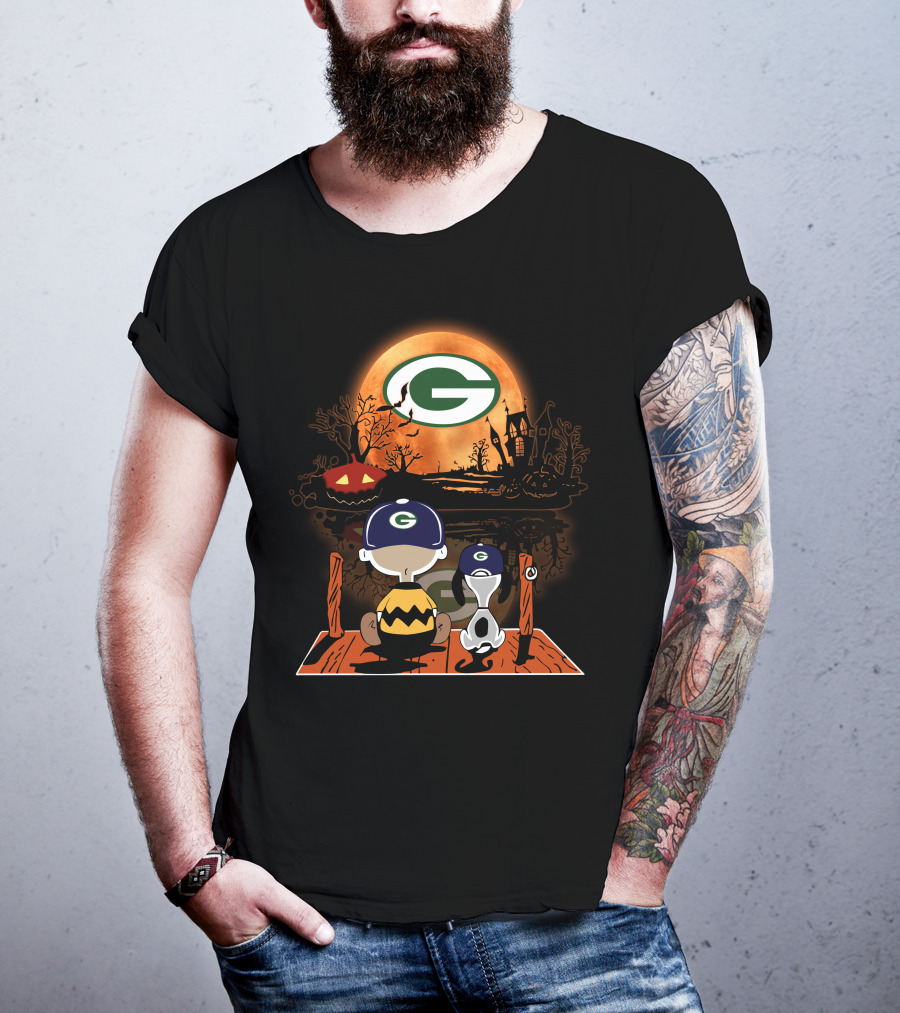 Charlie Brown And Snoopy Halloween Scene With Green Bay Packers T-Shirt