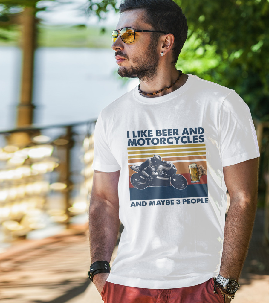 I Like Beer And Motorcycles Vintage Style With Beer Mug And Racer T-Shirt