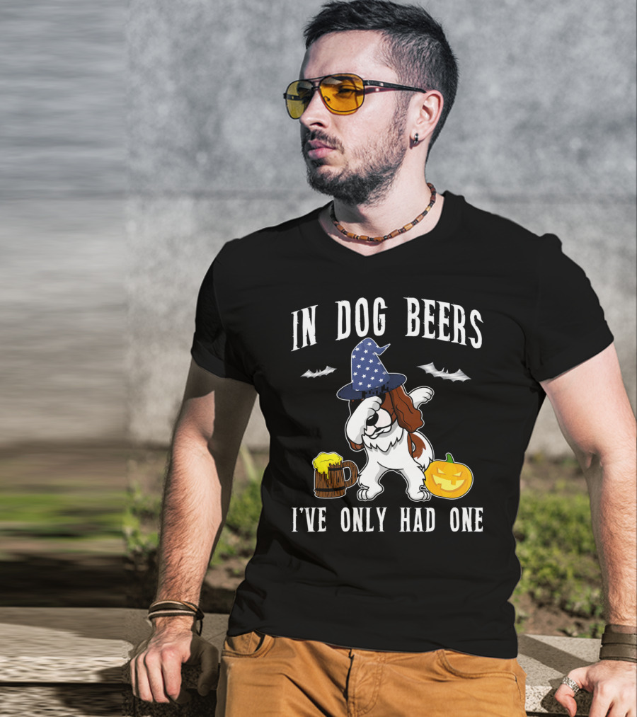 In Dog Beers I've Only Had One Dabbing Cavalier King Charles Spaniel Halloween Wizard Hat Pumpkin T-Shirt