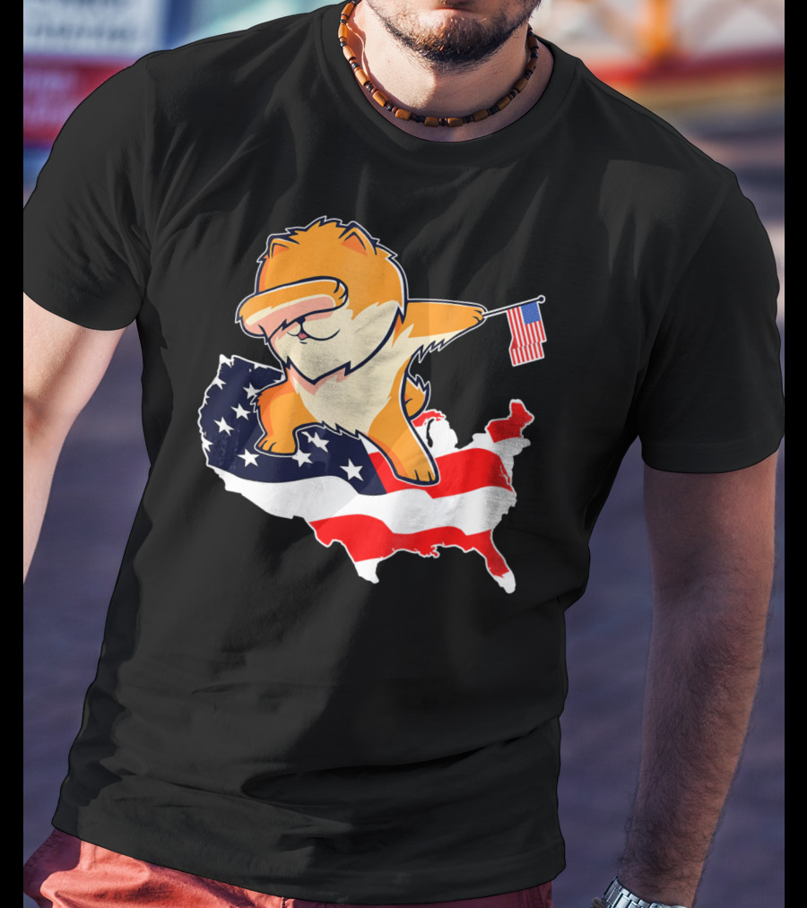 Funny Dabbing Pomeranian Holding American Flag On USA Map T-Shirt