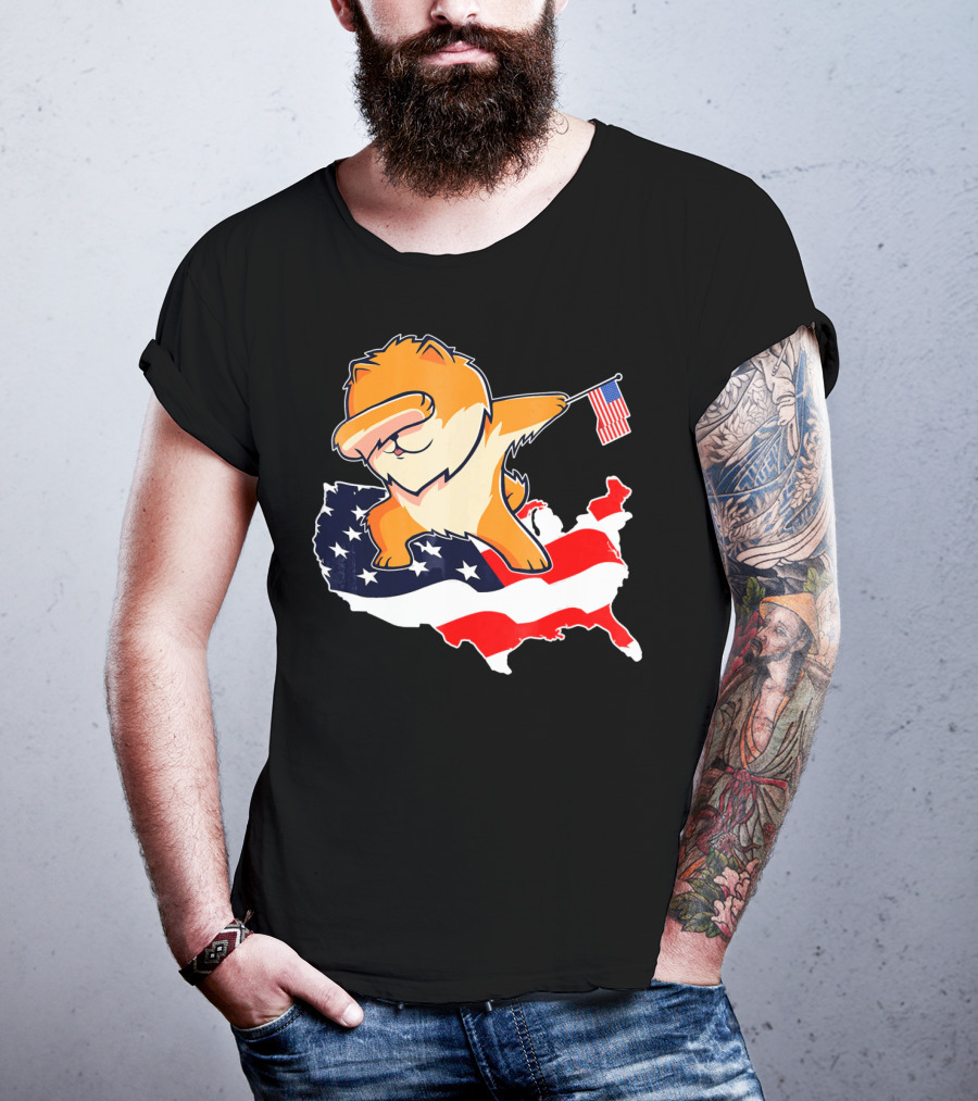 Funny Dabbing Pomeranian Holding American Flag On USA Map T-Shirt