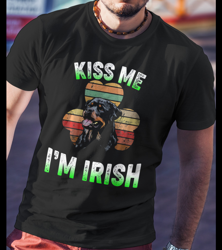 Kiss Me I'm Irish Funny Vintage Shamrock Rottweiler T-Shirt