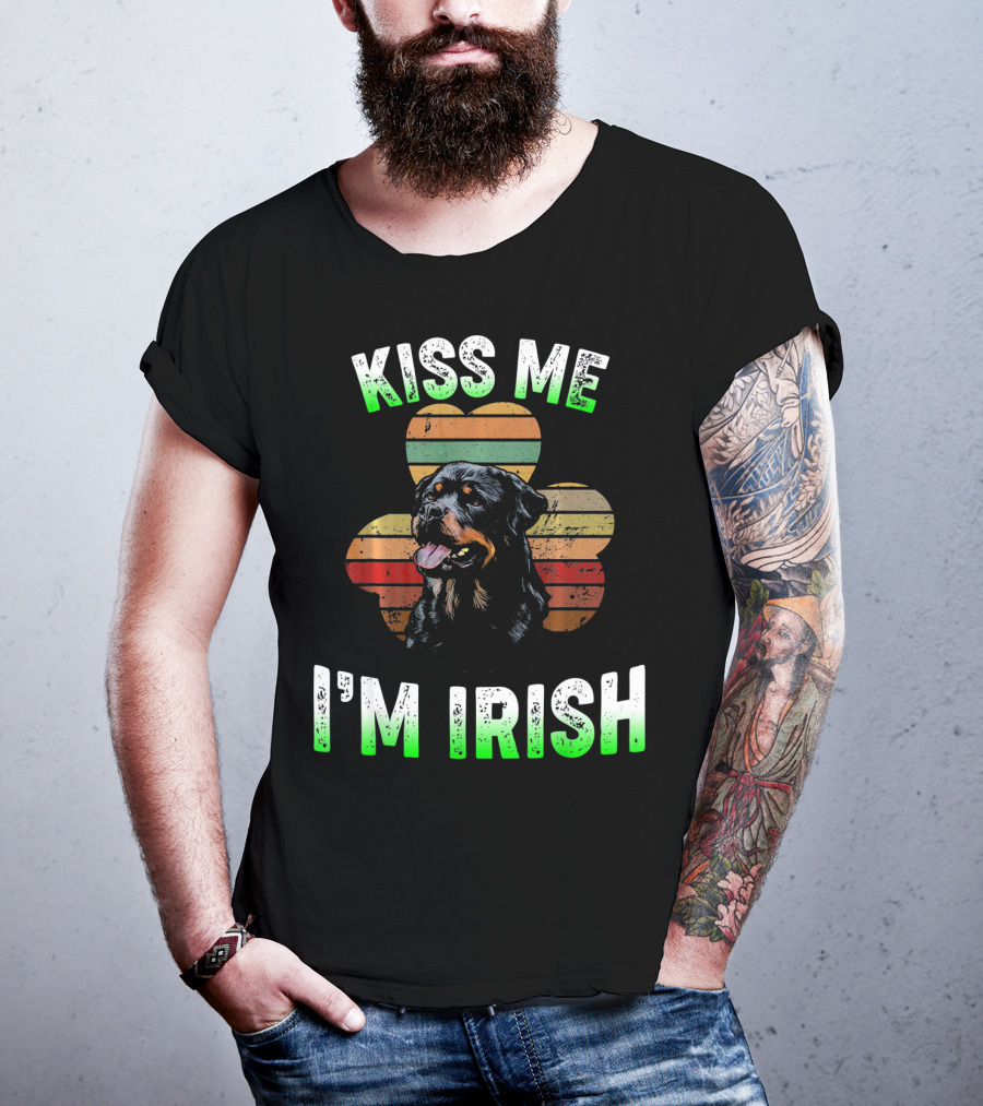 Kiss Me I'm Irish Funny Vintage Shamrock Rottweiler T-Shirt