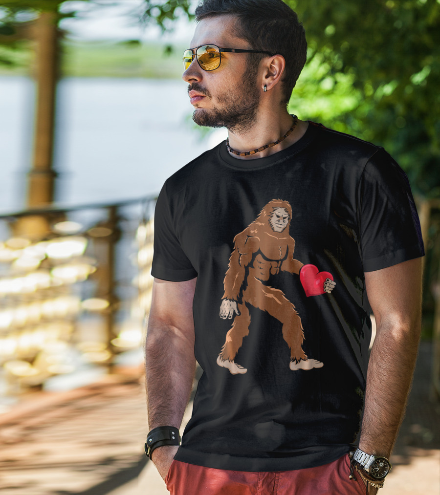 Bigfoot Holding Heart Sasquatch Valentines Day T-Shirt