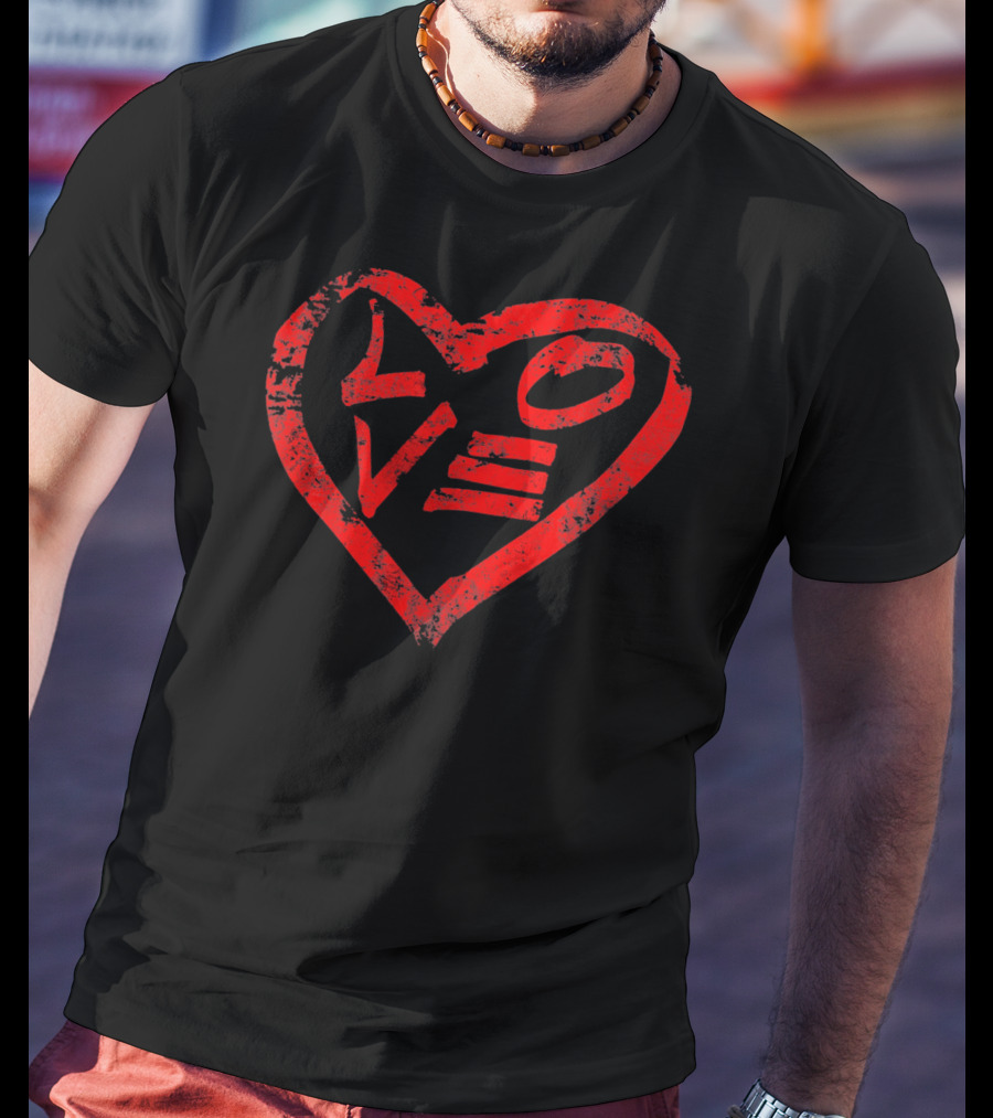 Cool Unique Love Heart Retro Vintage Love T-Shirt