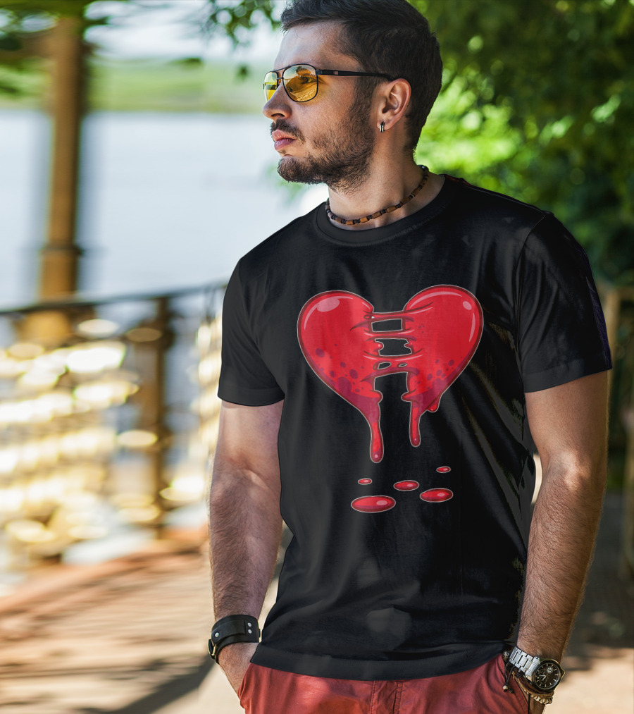 Dripping Broken Heart Halloween Valentin Red Graffiti T-Shirt