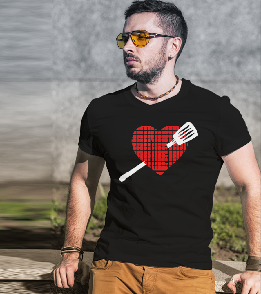 Funny BBQ Grilling Valentine's Day Heart With Spatula T-Shirt