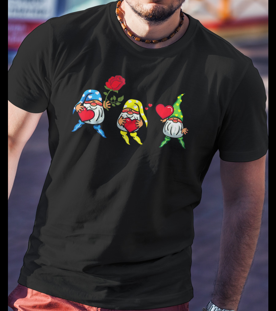 Valentine's Day Gnome Lovers Holding Hearts And Roses T-Shirt