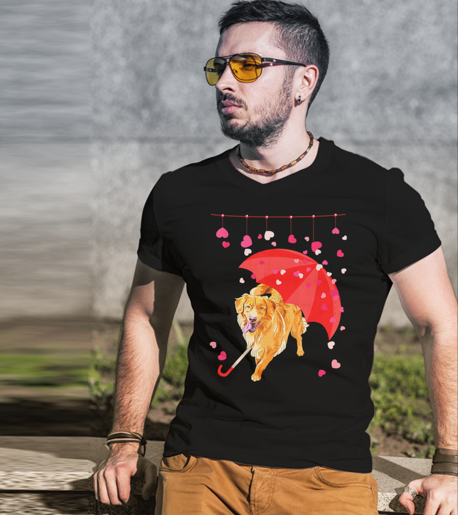 Golden Retriever With Umbrella And Falling Hearts Valentin T-Shirt