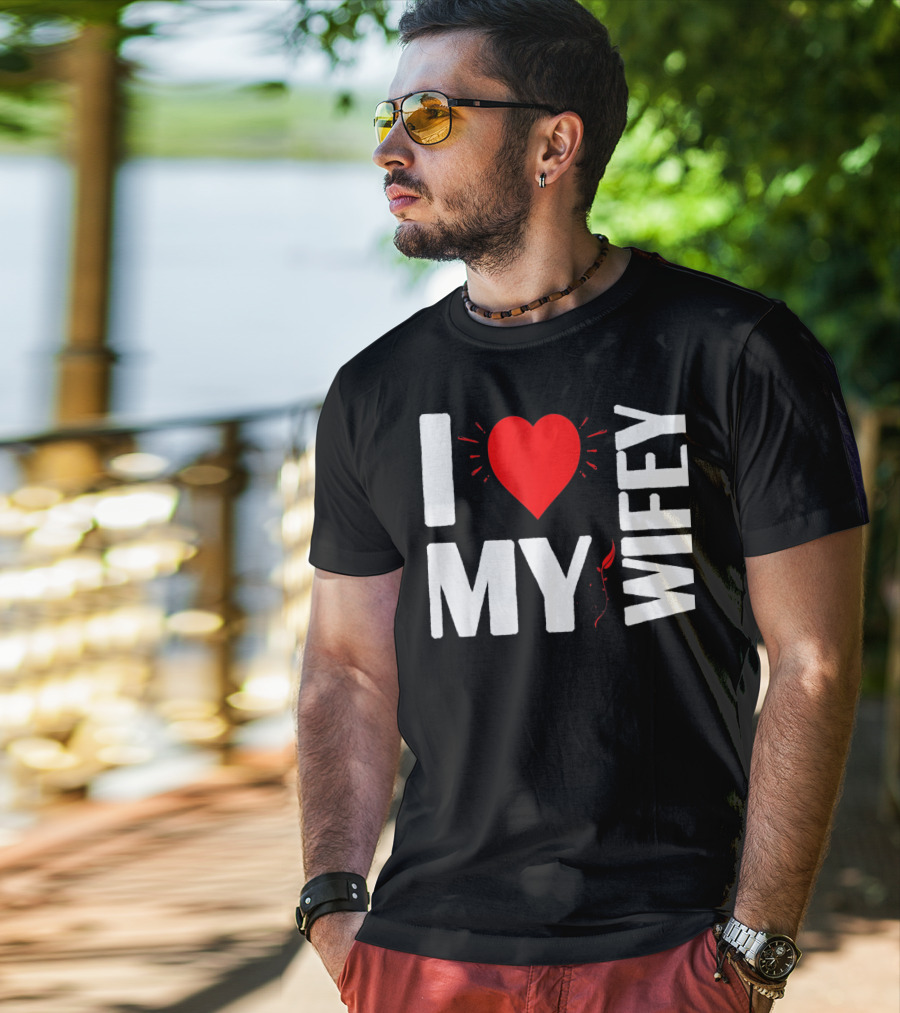 I Love My Wifey Heart Valentine's Day T-Shirt