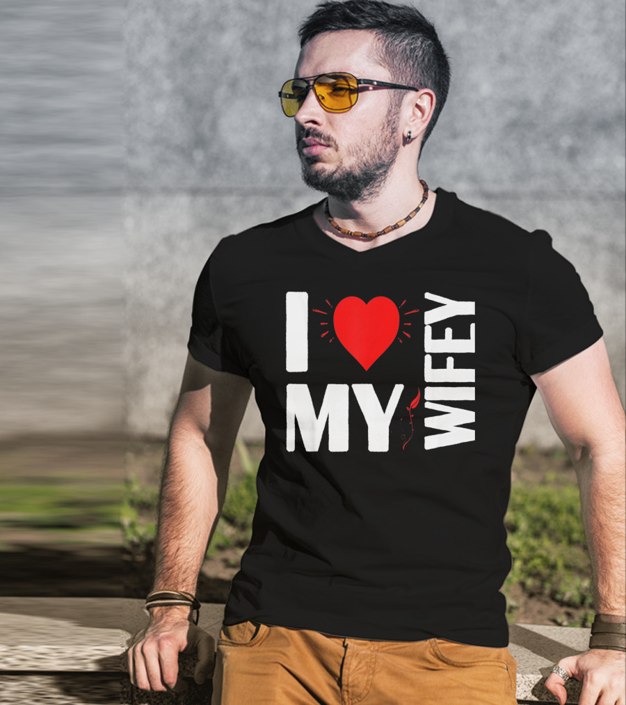 I Love My Wifey Heart Valentine's Day T-Shirt