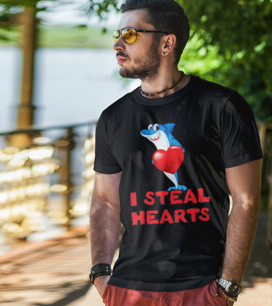 I Steal Hearts Shark Funny Valentines Day T-Shirt