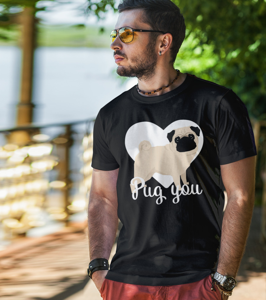 Pug You Heart Background T-Shirt