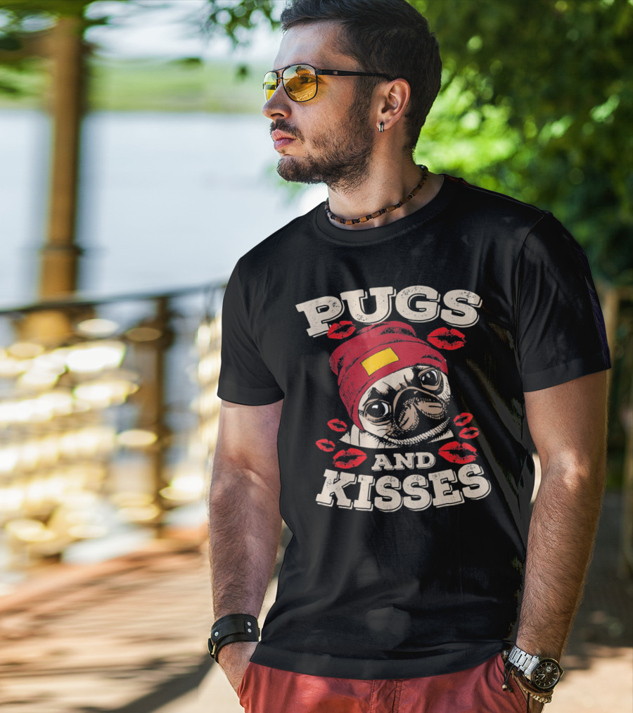 Pugs And Kisses Funny Dog Lovers Pet Valentine Lips Beanie T-Shirt