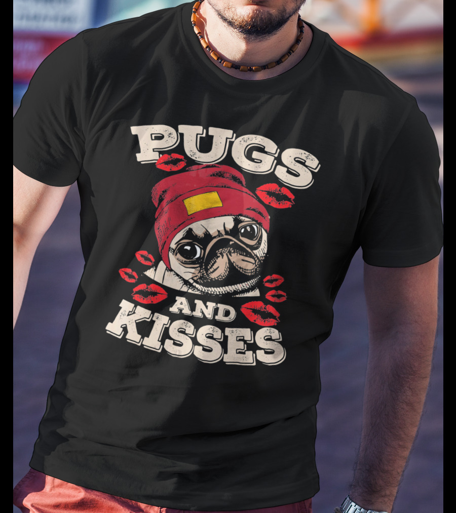 Pugs And Kisses Funny Dog Lovers Pet Valentine Lips Beanie T-Shirt