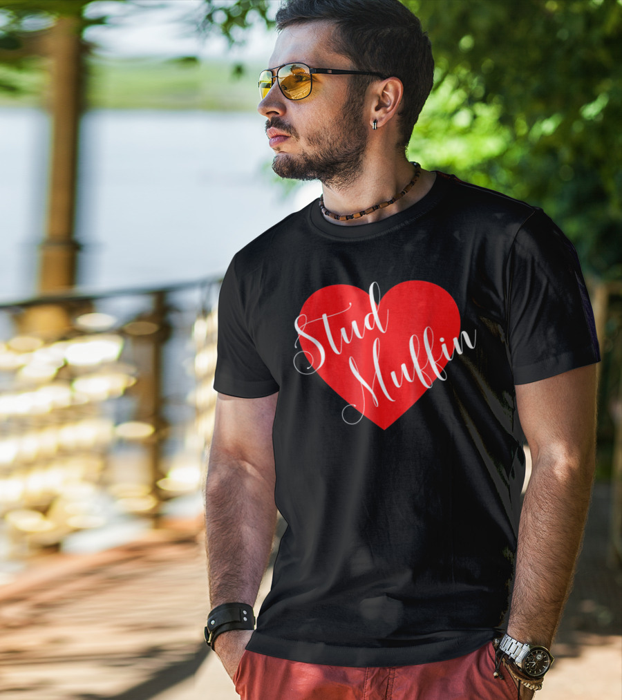 Stud Muffin Retro Vintage Valen Heart T-Shirt