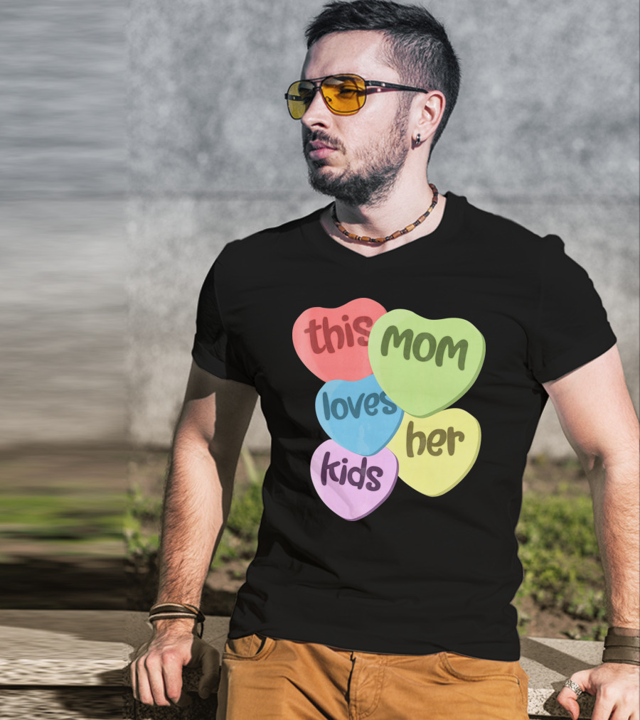 This Mom Loves Her Kids Valentines T-Shirt
