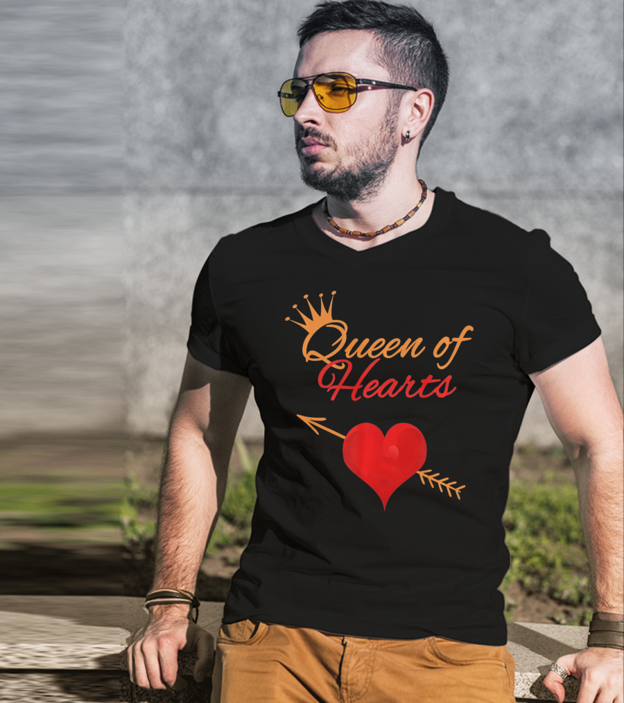 Mothers Day Queen Of Hearts Arrow And Crown T-Shirt