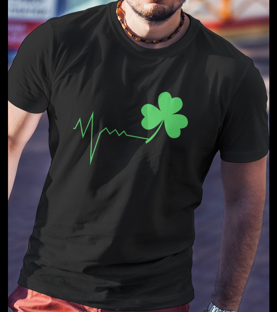 St. Patrick's Day Irish Nurse Ireland Shamrock Heartbeat T-Shirt