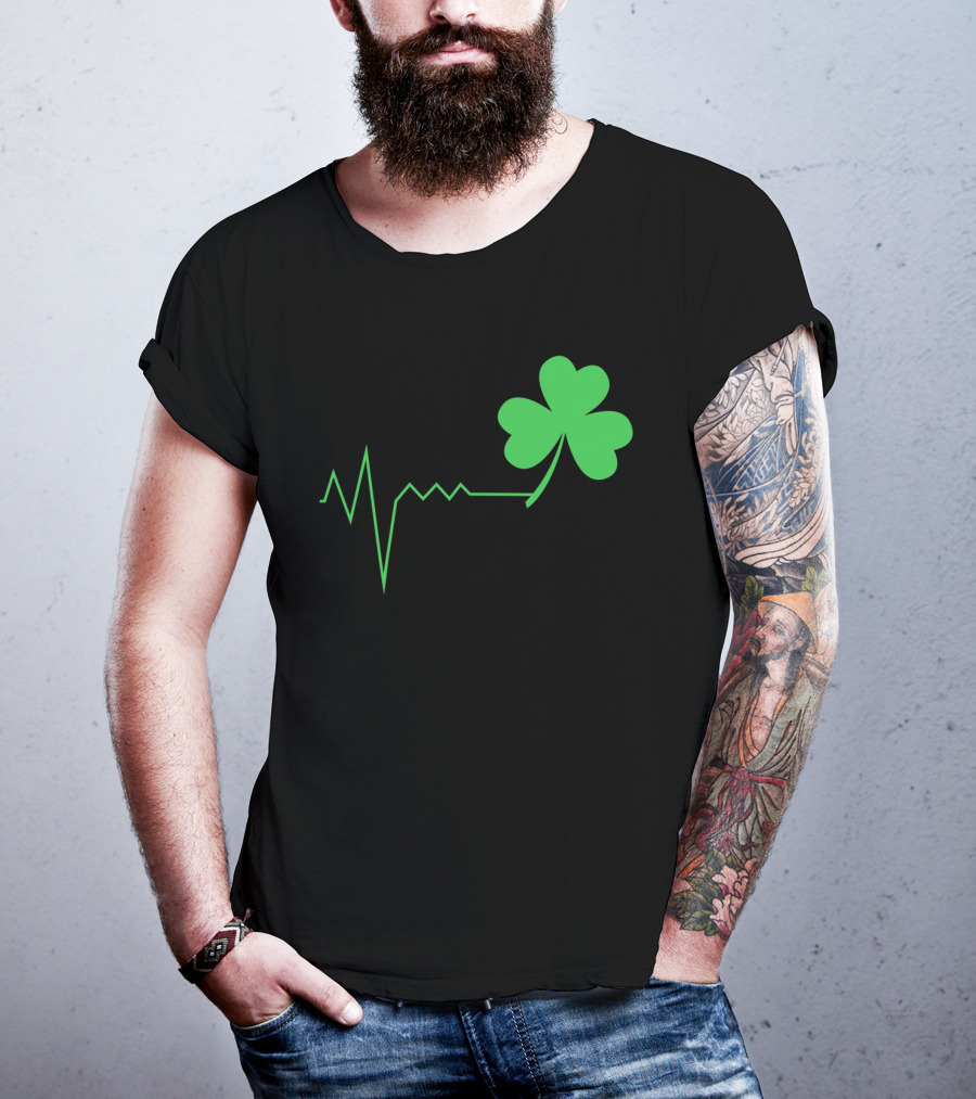 St. Patrick's Day Irish Nurse Ireland Shamrock Heartbeat T-Shirt