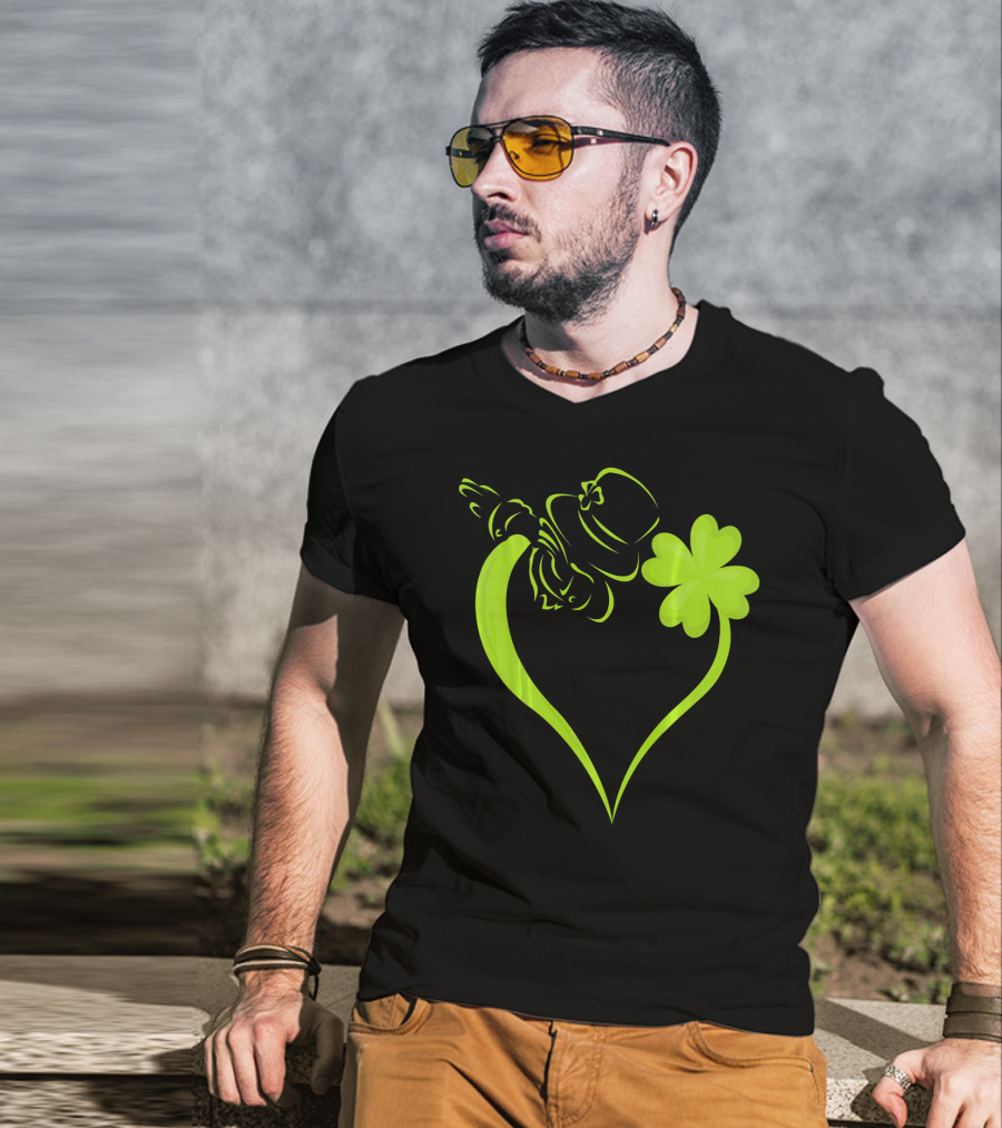 Dabbing Leprechaun Heart Shamrock St Patrick's T-Shirt