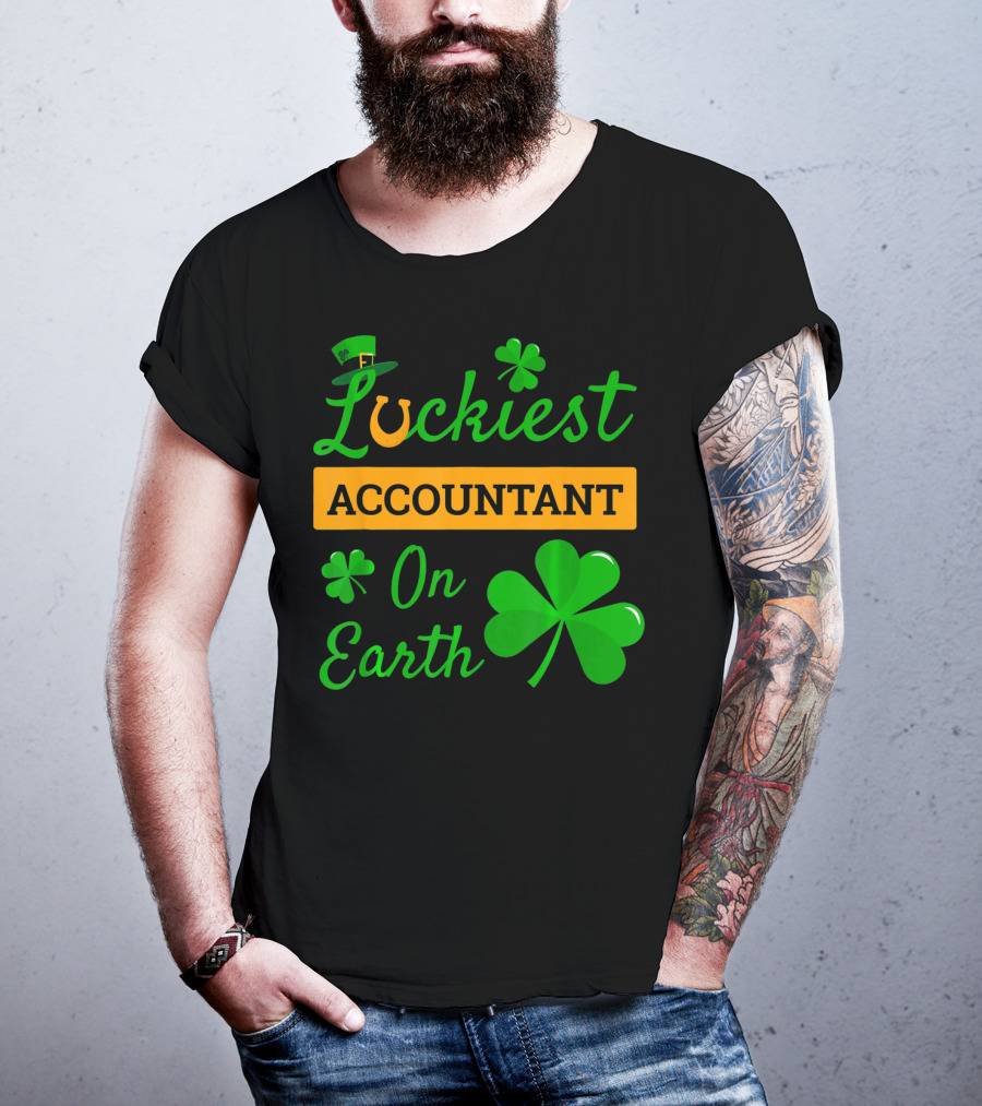 Luckiest Accountant On Earth St Patricks Clover Hat Shamrock T-Shirt