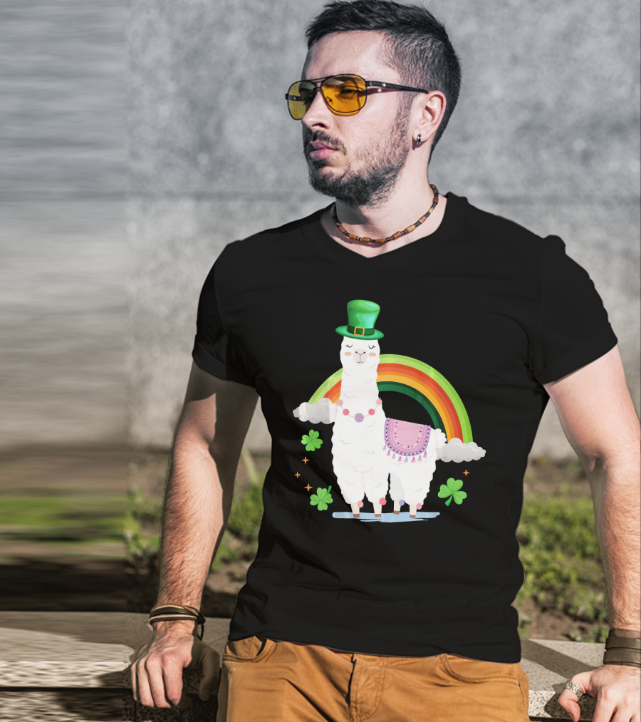 Llama St Patricks Day Rainbow Leprechaun Hat With Shamrocks T-Shirt