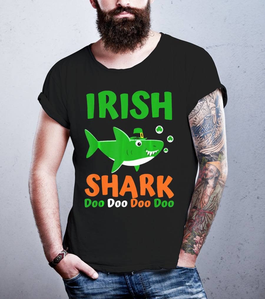 Irish Shark Doo Doo Doo Leprechaun Hat And Shamrocks T-Shirt