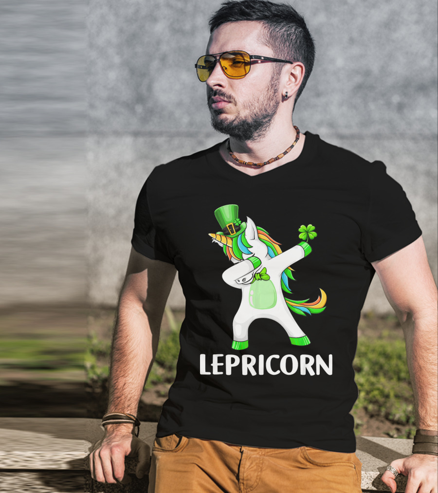 Lepricorn Dabbing Leprechaun Unicorn With Rainbow Mane And Green Hat T-Shirt