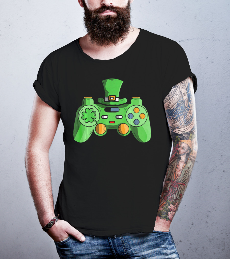St Patrick's Day Gamer Controller With Shamrock And Hat T-Shirt