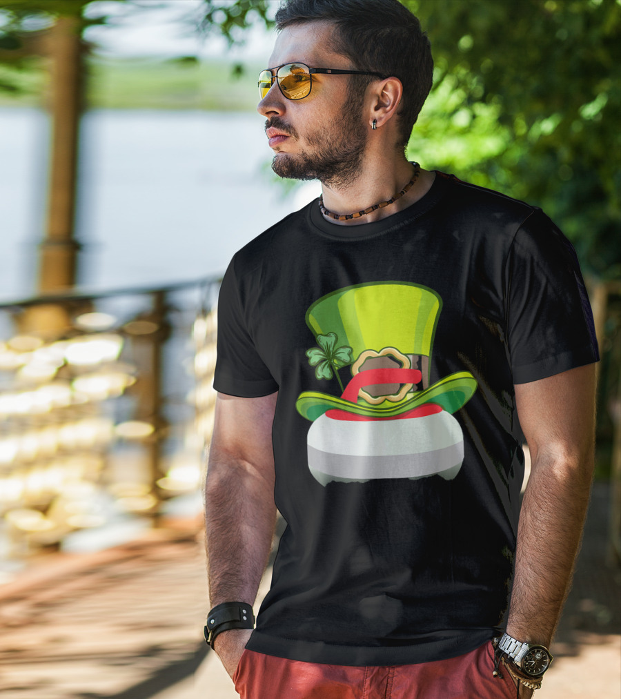 Leprechaun Curling Irish Hat Shamrock T-Shirt