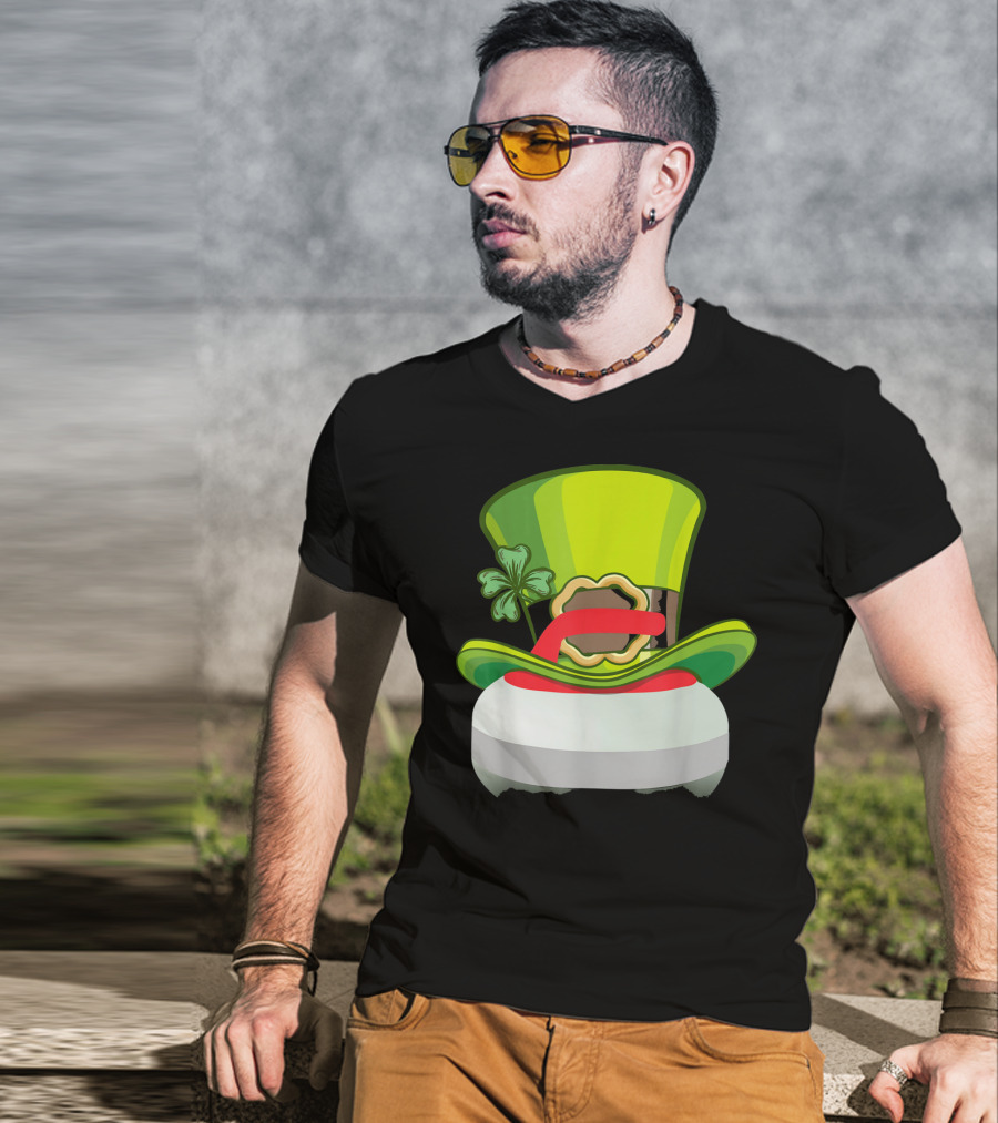 Leprechaun Curling Irish Hat Shamrock T-Shirt