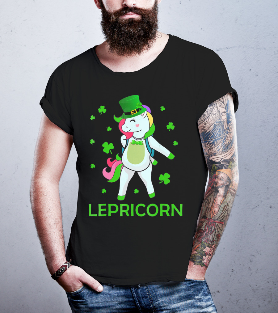 St Patricks Day Flossing Lepricorn Irish Unicorn With Green Hat And Shamrocks T-Shirt