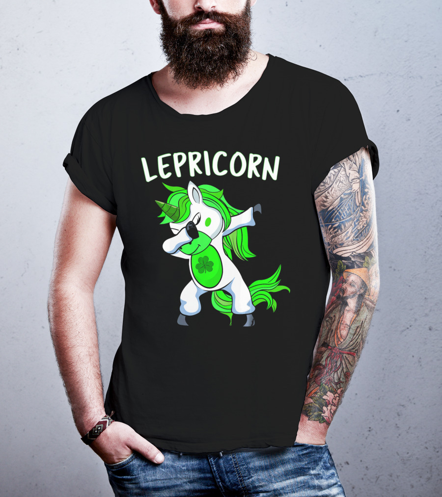 Lepricorn Dabbing Unicorn Leprechaun With Clover T-Shirt