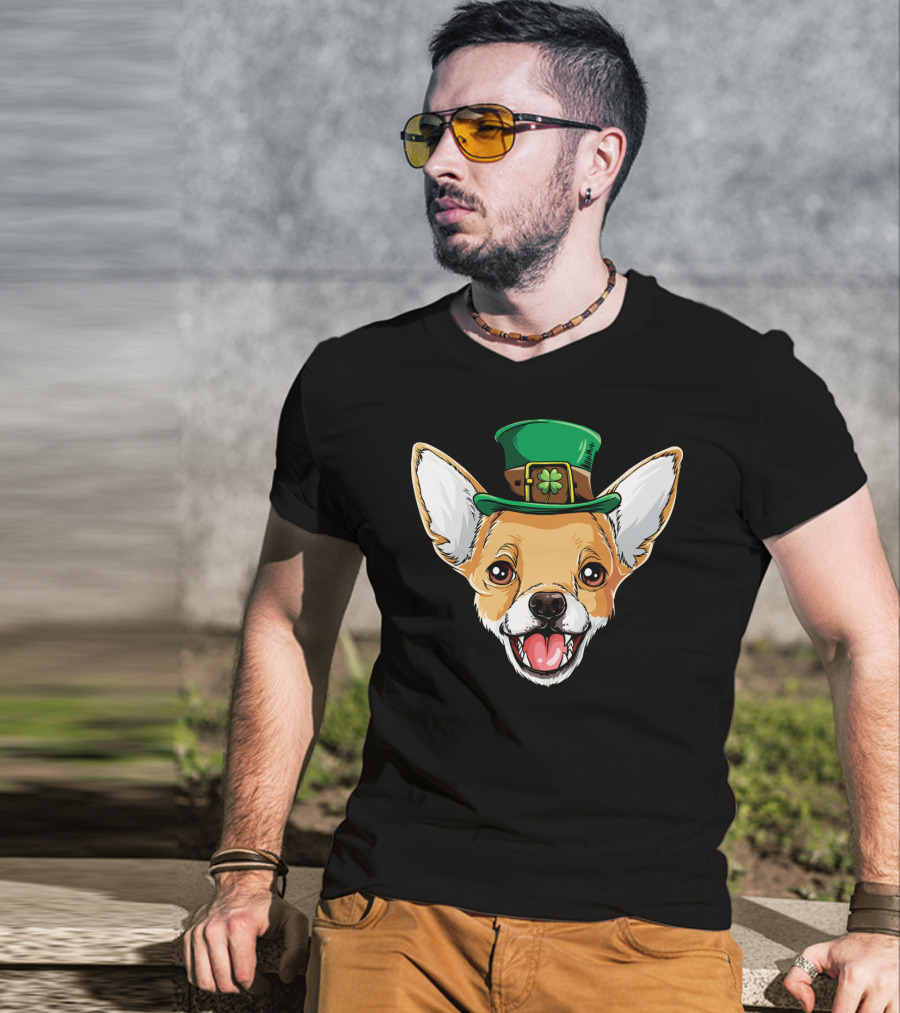 Chihuahua Leprechaun Hat Shamrock T-Shirt