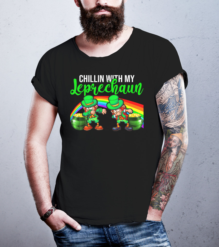 Chillin With My Leprechaun St Patricks Rainbow Pot Of Gold T-Shirt