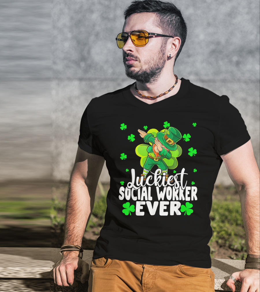 Luckiest Social Worker Ever Leprechaun Dab With Shamrocks T-Shirt