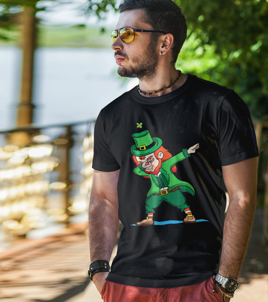 Saint Patricks Day Leprechaun Dabbing Clover Iconic Festive Green T-Shirt