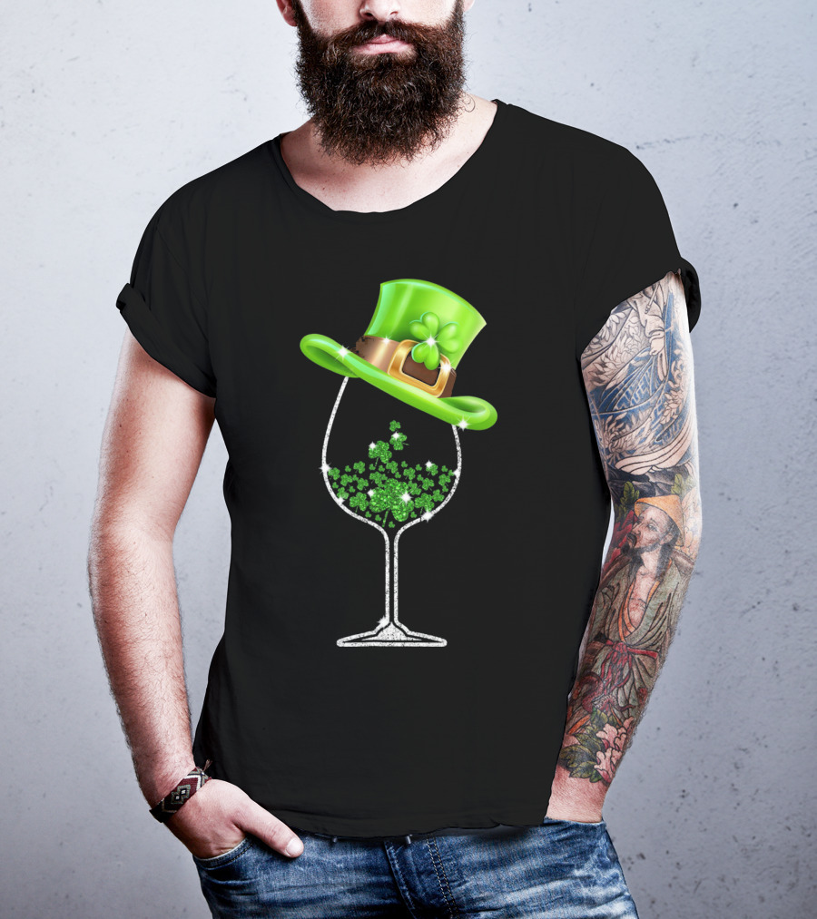 St Patricks Day Shamrock Wine Glass With Leprechaun Hat T-Shirt