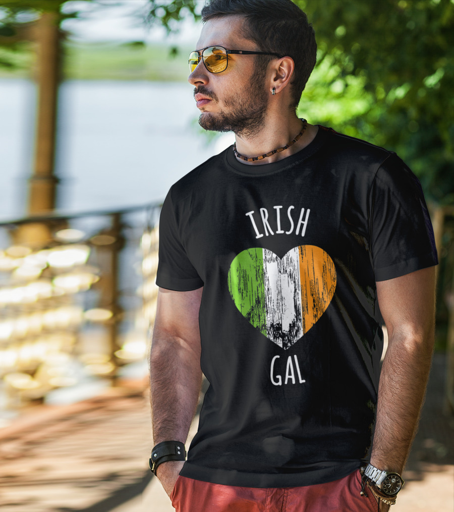 Irish Gal Heart With Irish Flag St. Patricks Day T-Shirt