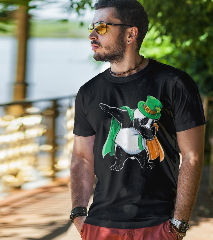 Dabbing Panda St Patricks Day Irish Flag Hat Shamrock T-Shirt