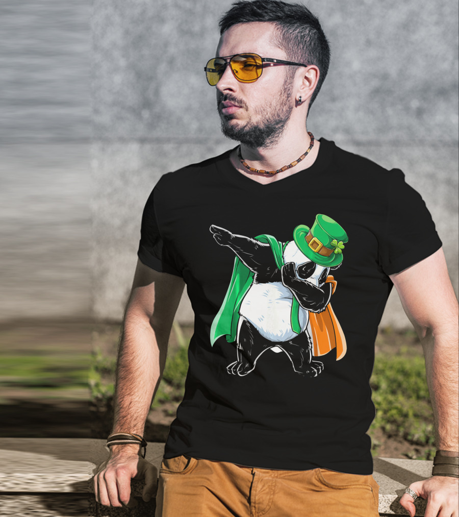 Dabbing Panda St Patricks Day Irish Flag Hat Shamrock T-Shirt