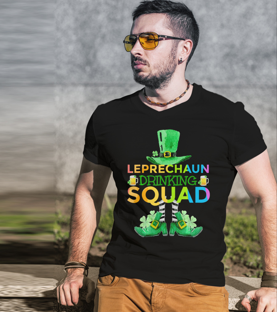Leprechaun Drinking Squad Beer Rainbow Hat Clover Stripes T-Shirt