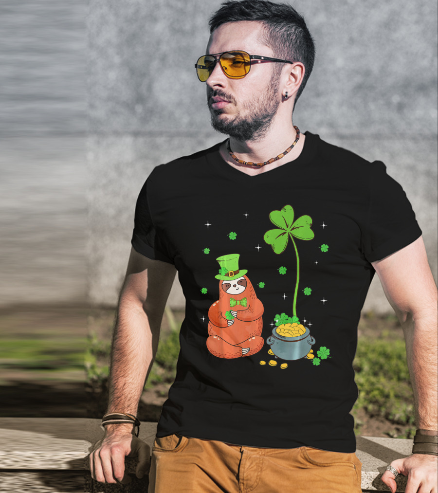 Shamrock Leprechaun Sloth Pot Of Gold St Patricks T-Shirt
