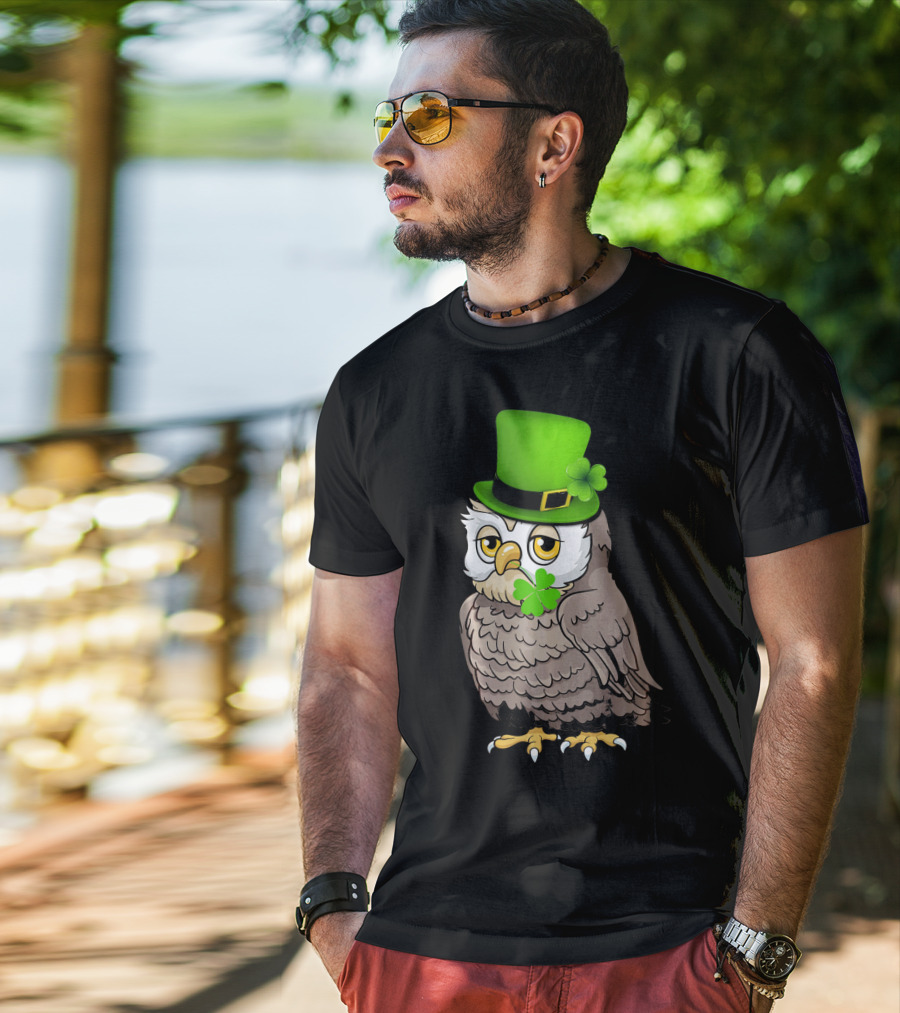 St Patricks Day Owl Wearing Green Hat With Shamrock Clove T-Shirt