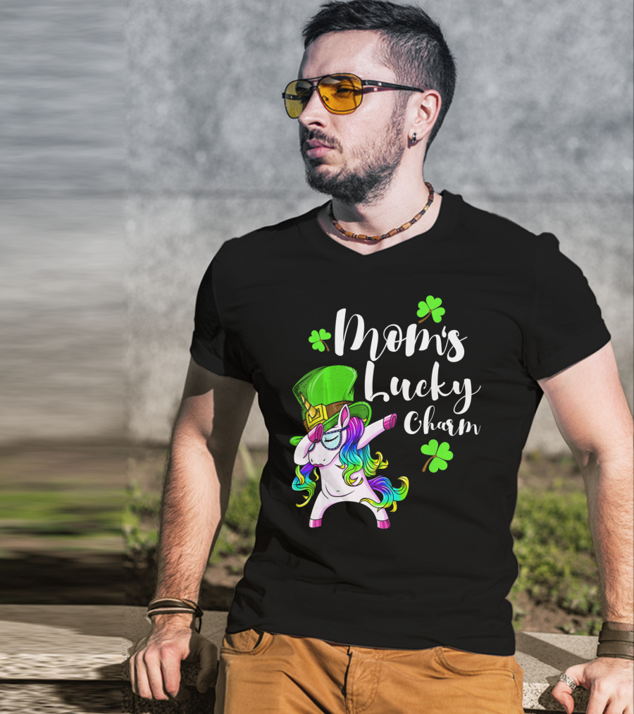 Mom's Lucky Charm St. Patricks Day Unicorn Irish Dance T-Shirt