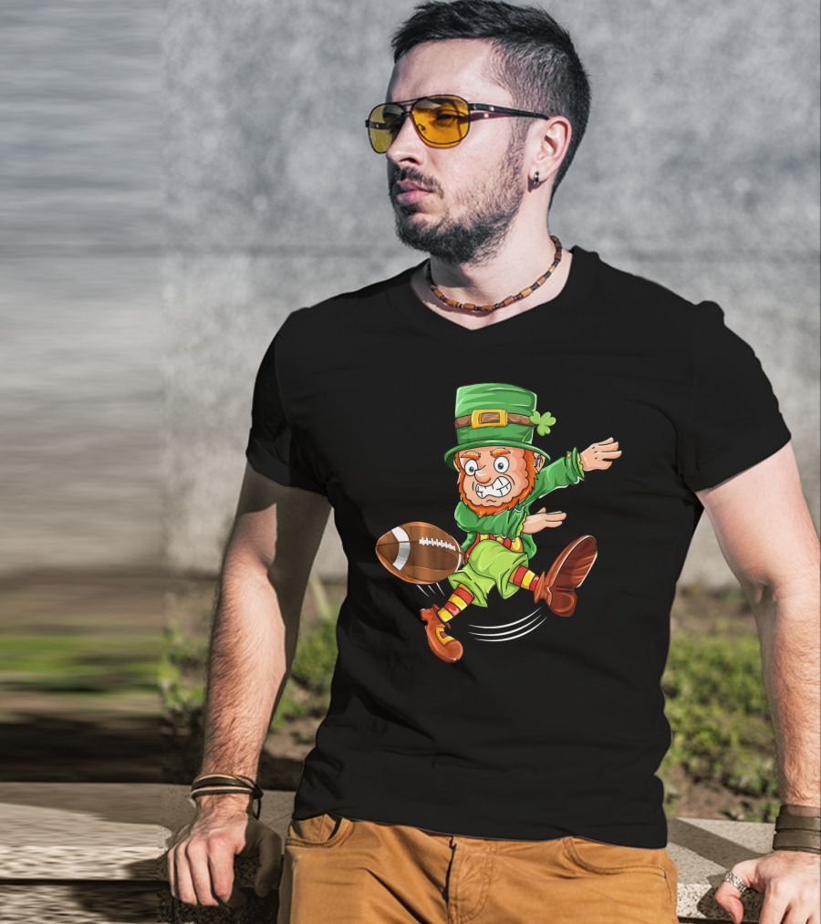 Leprechaun Rugby Kick St Patricks Day Coach Fun T-Shirt