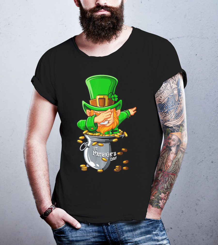 St Patrick's Day Dabbing Leprechaun With Pot Of Gold T-Shirt