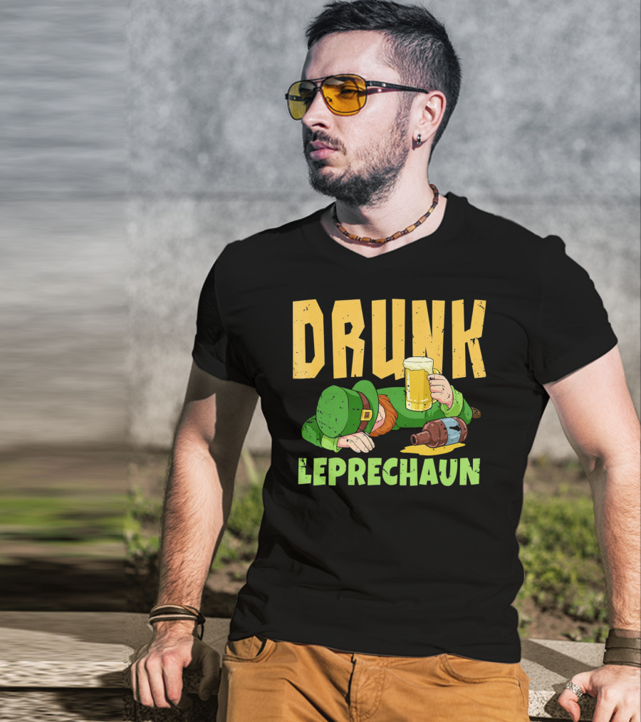 Drunk Leprechaun Holding Beer Mug And Whiskey Bottle T-Shirt